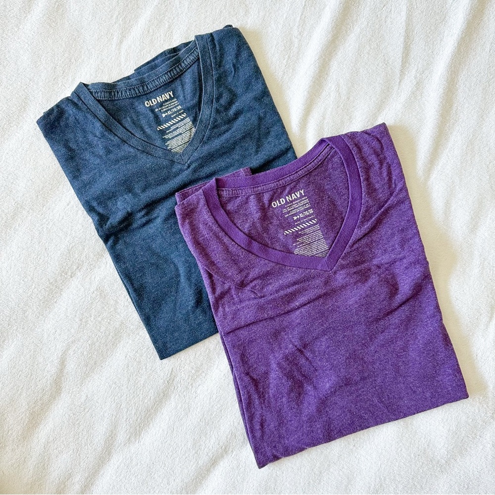 Set of Old Navy V-Neck Tees, XL, Purple, Navy Blue